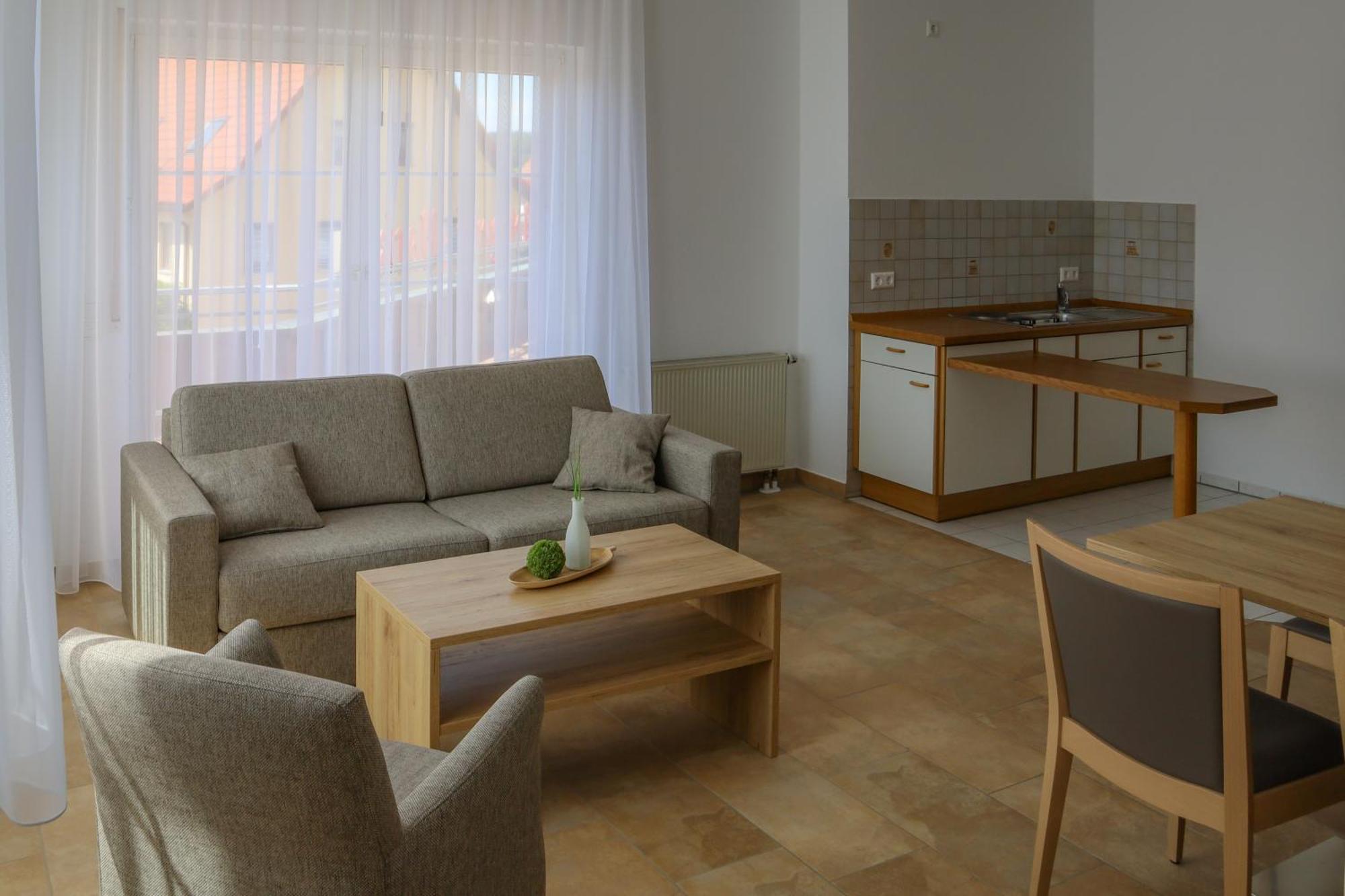 Hotel Adler Nattheim 外观 照片